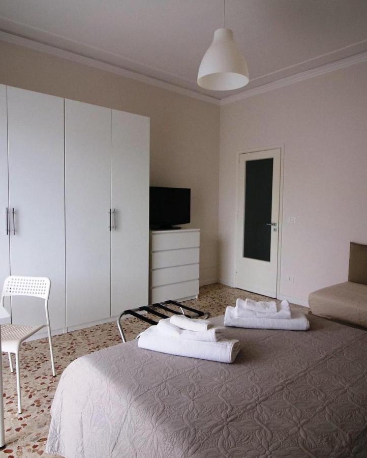 Giuffrida Apartment Rooms CTA Exteriör bild